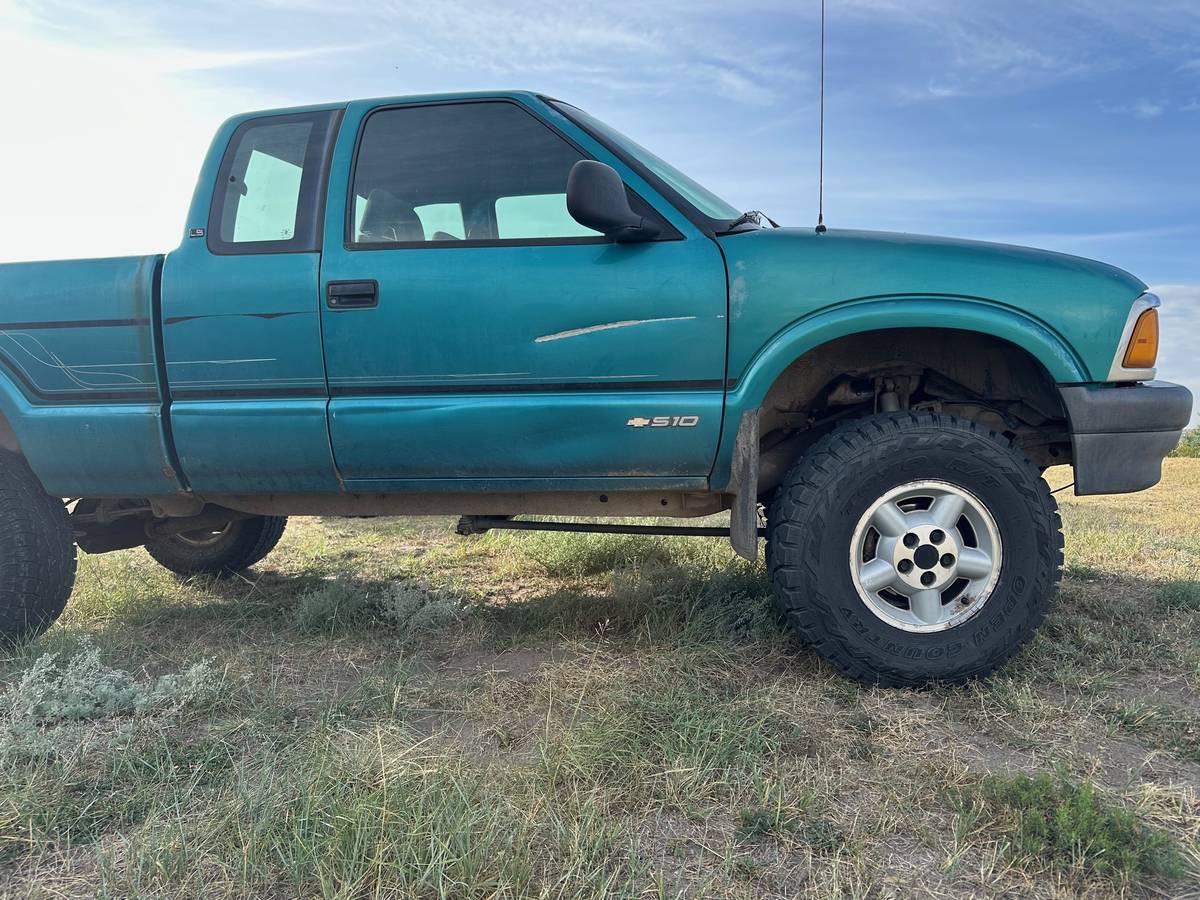 Chevy-s10-pickup-1995-green-3