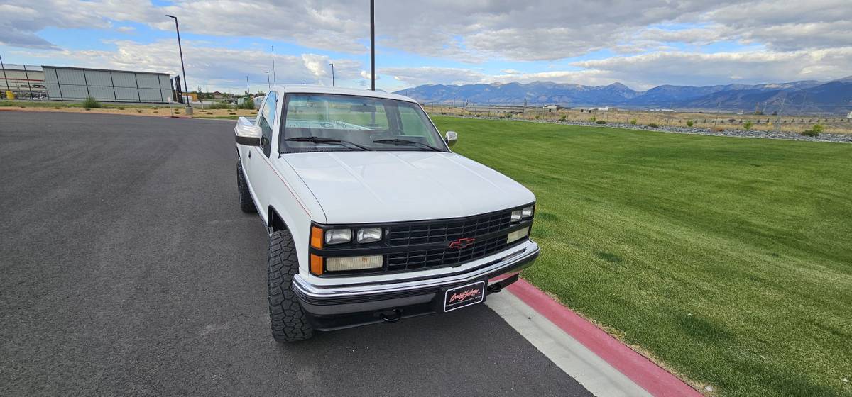 Chevy-scottsdale-1988-white-1