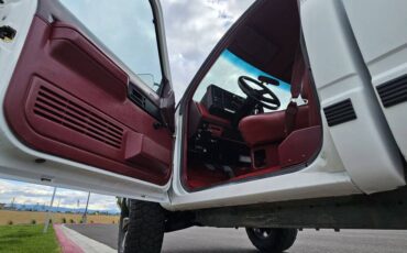 Chevy-scottsdale-1988-white-15