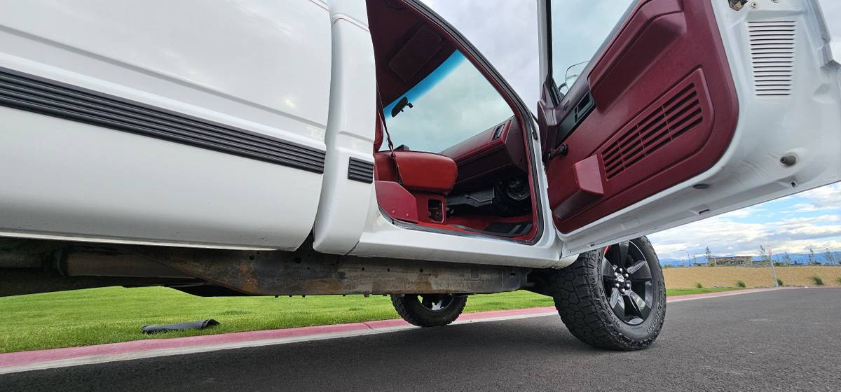 Chevy-scottsdale-1988-white-16