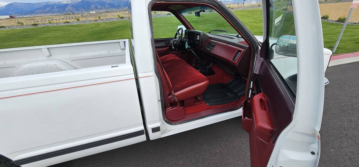 Chevy-scottsdale-1988-white-18