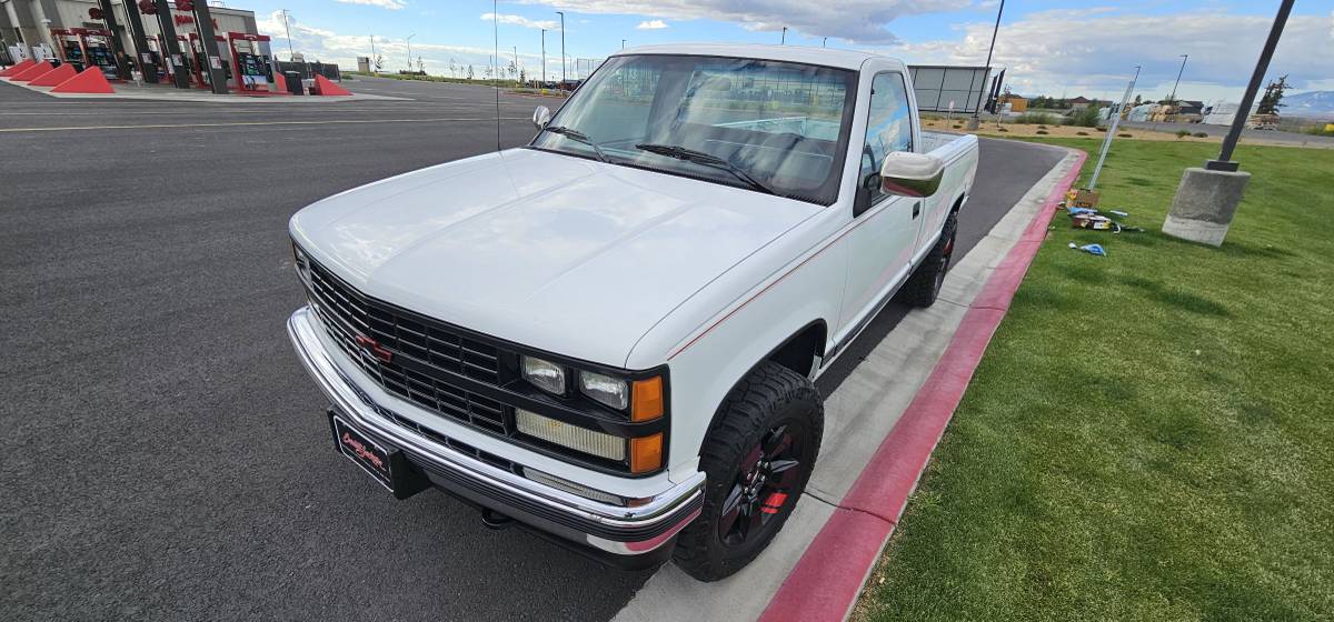 Chevy-scottsdale-1988-white-2