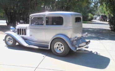 Chevy-sedan-1932-custom