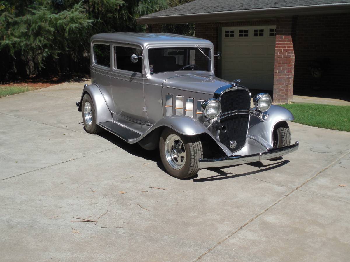 Chevy-sedan-1932-custom-14