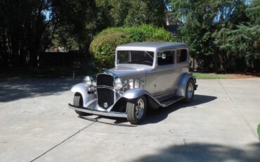 Chevy-sedan-1932-custom-2
