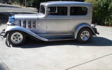 Chevy-sedan-1932-custom-9