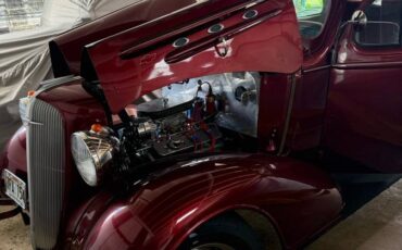 Chevy-sedan-1935-red-10