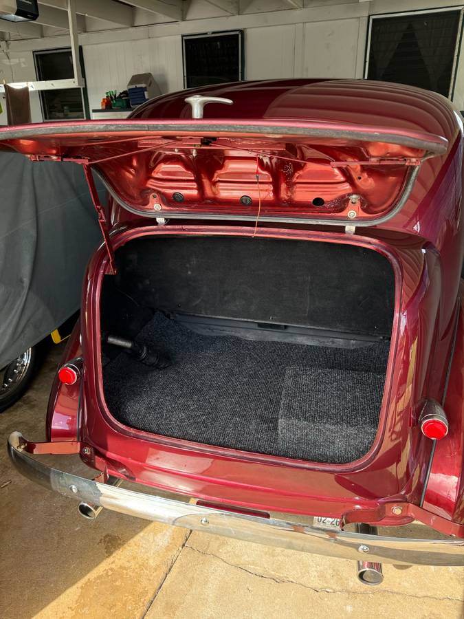 Chevy-sedan-1935-red-3