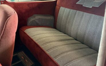 Chevy-sedan-1935-red-7