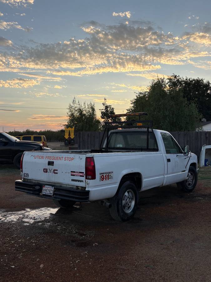 Chevy-sierra-2500-1989-white-3