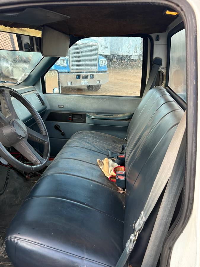 Chevy-sierra-2500-1989-white-5