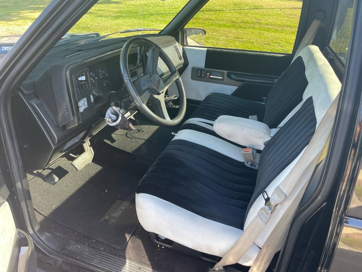 Chevy-silverado-1500-1991-black-2