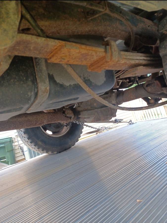 Chevy-silverado-1500-1992-grey-23