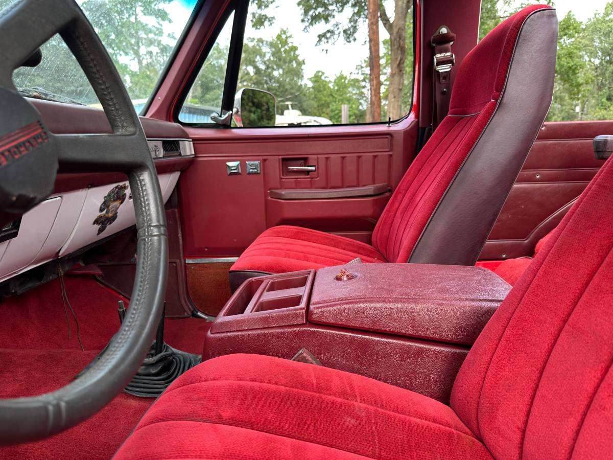 Chevy-silverado-1985-red-9