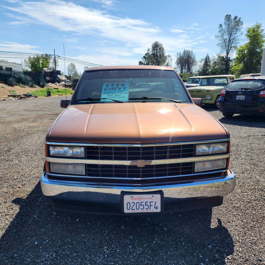 Chevy-silverado-1990-brown-1