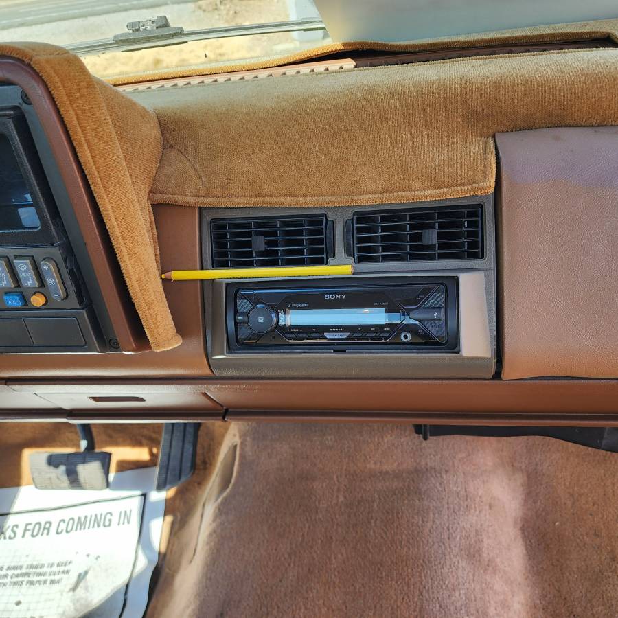Chevy-silverado-1990-brown-23