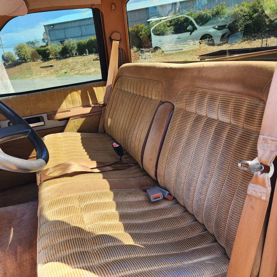 Chevy-silverado-1990-brown-28