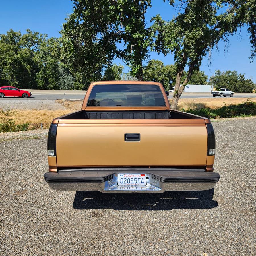 Chevy-silverado-1990-brown-3