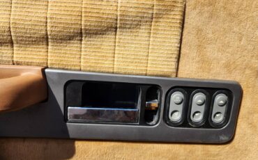 Chevy-silverado-1990-brown-30