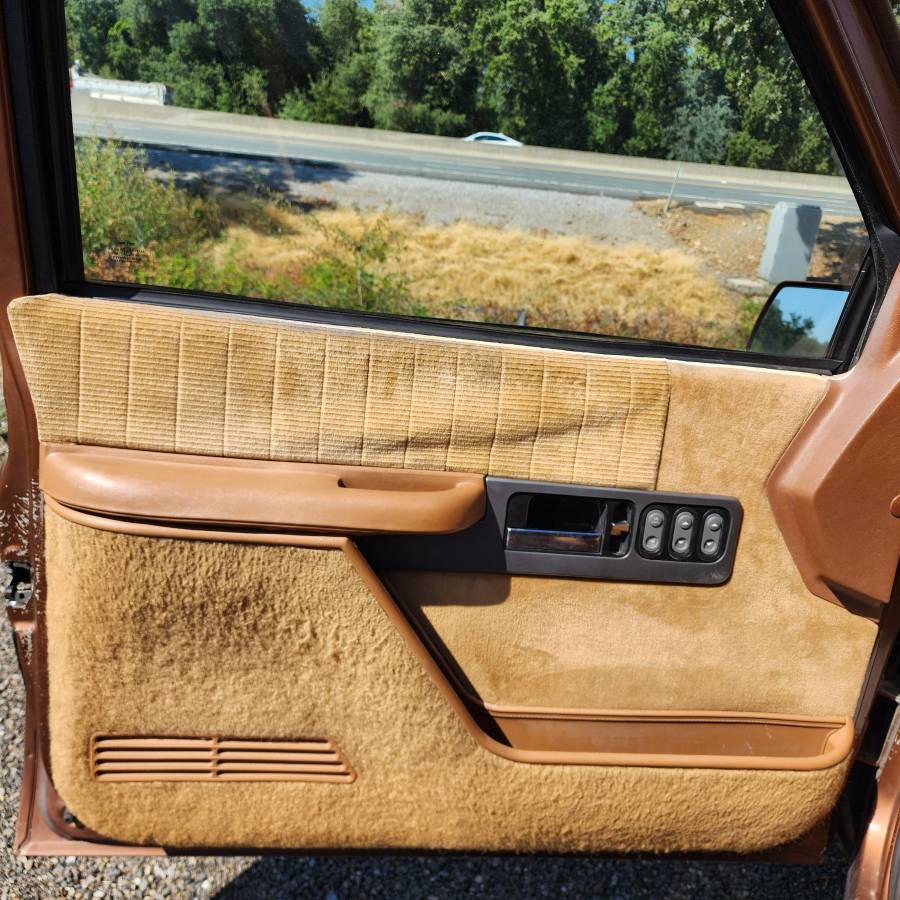 Chevy-silverado-1990-brown-31