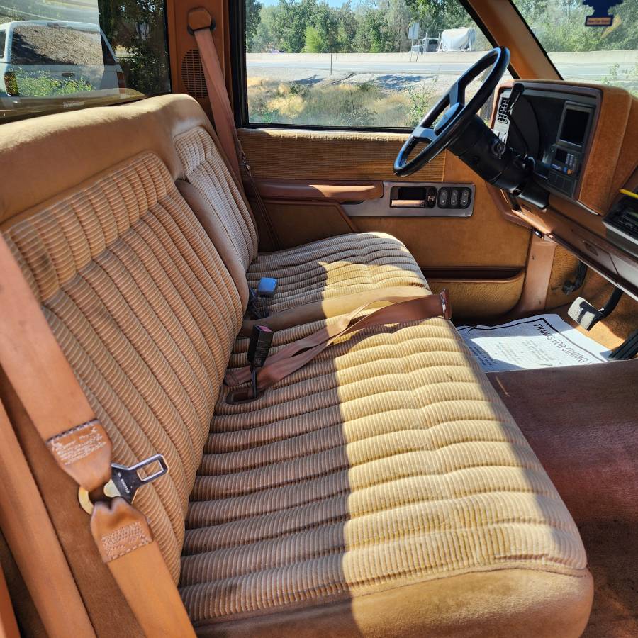 Chevy-silverado-1990-brown-34