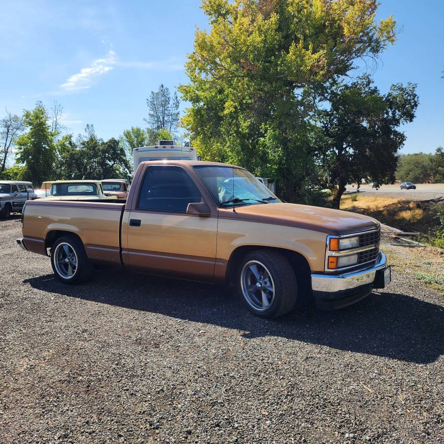 Chevy-silverado-1990-brown-4