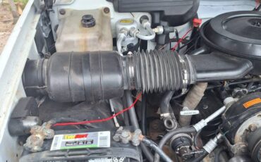 Chevy-silverado-2500-1988-white-10