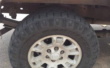 Chevy-silverado-2500-1988-white-13