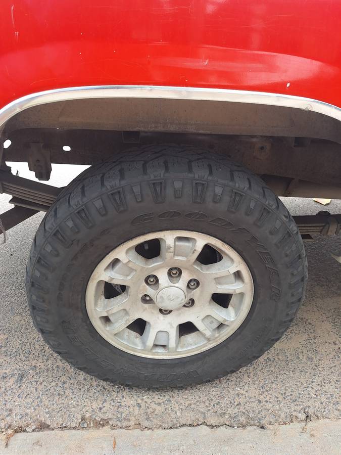 Chevy-silverado-2500-1988-white-13