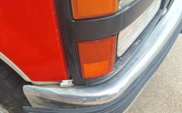 Chevy-silverado-2500-1988-white-17