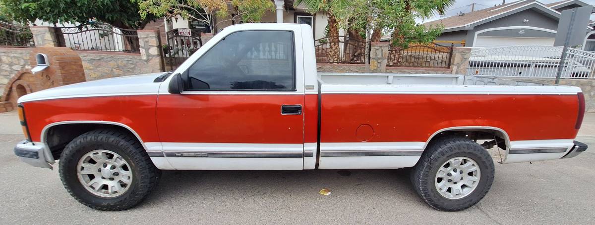 Chevy-silverado-2500-1988-white-2