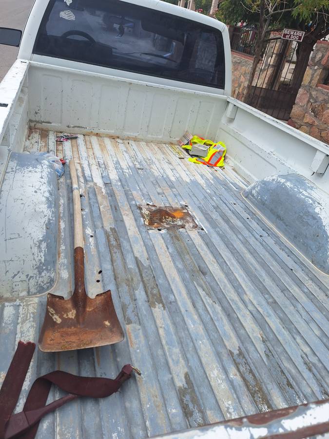 Chevy-silverado-2500-1988-white-6