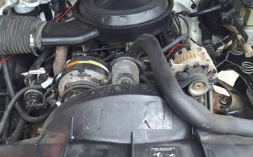 Chevy-silverado-2500-1988-white-7
