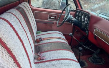 Chevy-silverado-2500hd-1977-red-1