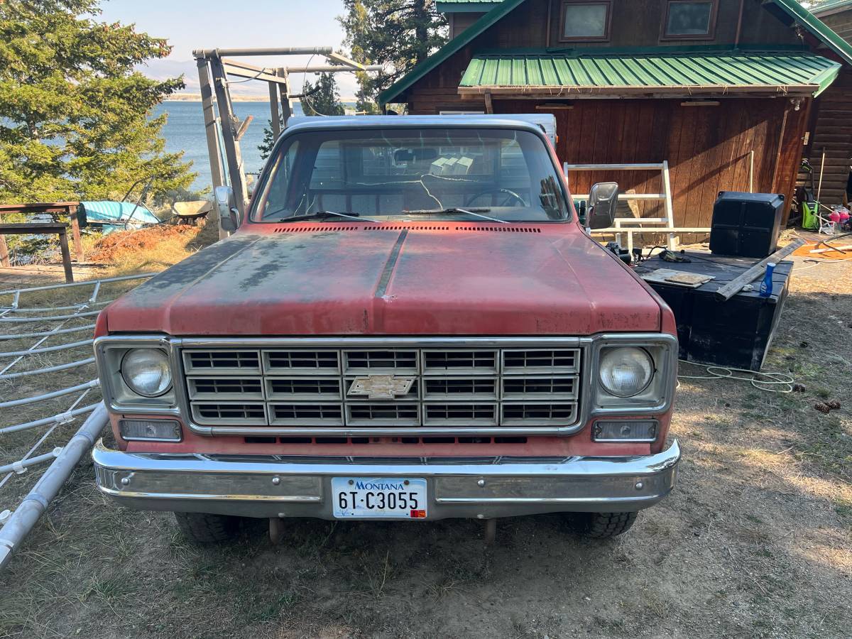 Chevy-silverado-2500hd-1977-red-12