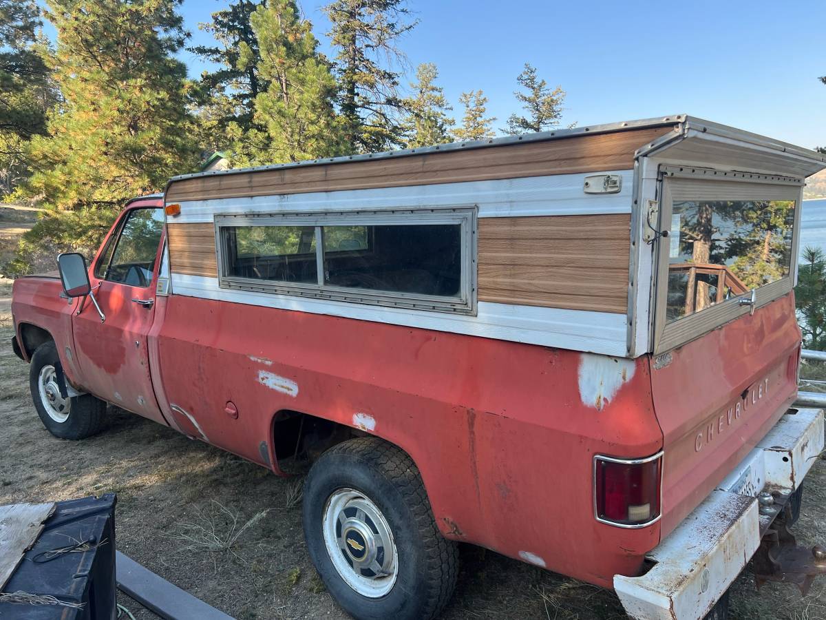 Chevy-silverado-2500hd-1977-red