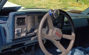 Chevy-silverado-2500hd-diesel-1993-white-1