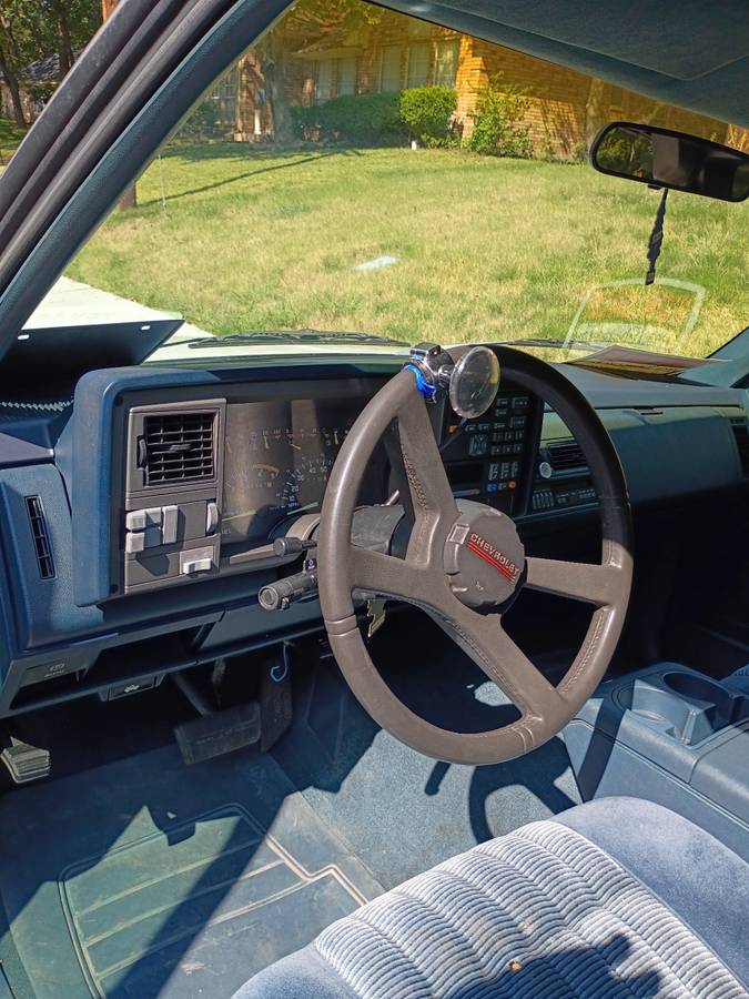 Chevy-silverado-2500hd-diesel-1993-white-1