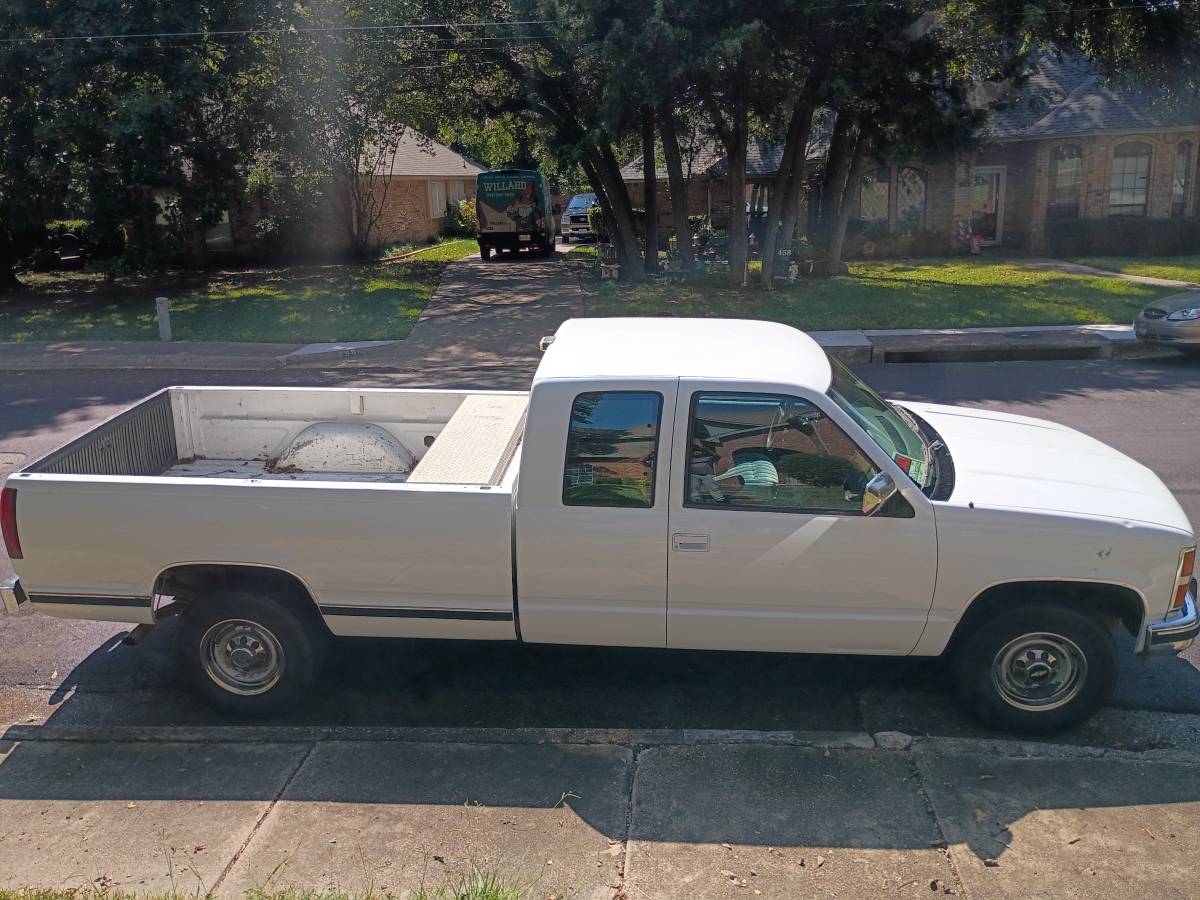 Chevy-silverado-2500hd-diesel-1993-white-10