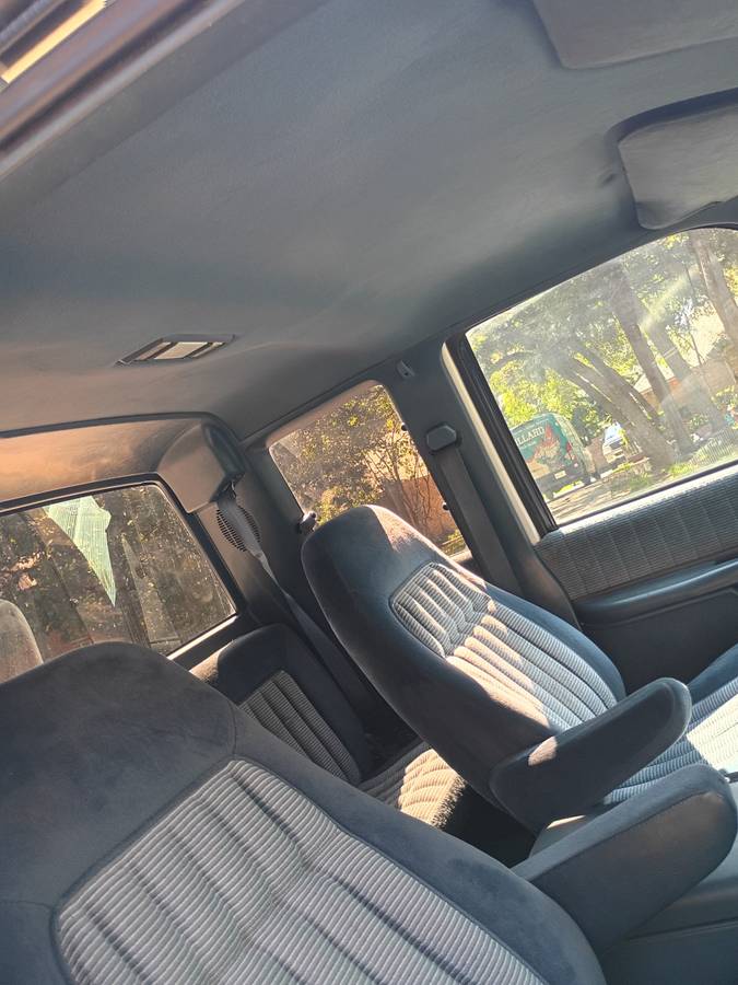 Chevy-silverado-2500hd-diesel-1993-white-14