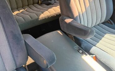 Chevy-silverado-2500hd-diesel-1993-white-15