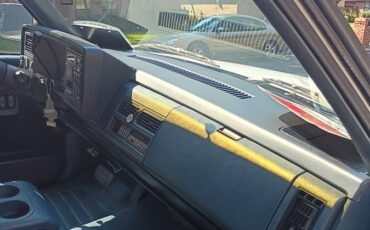 Chevy-silverado-2500hd-diesel-1993-white-17