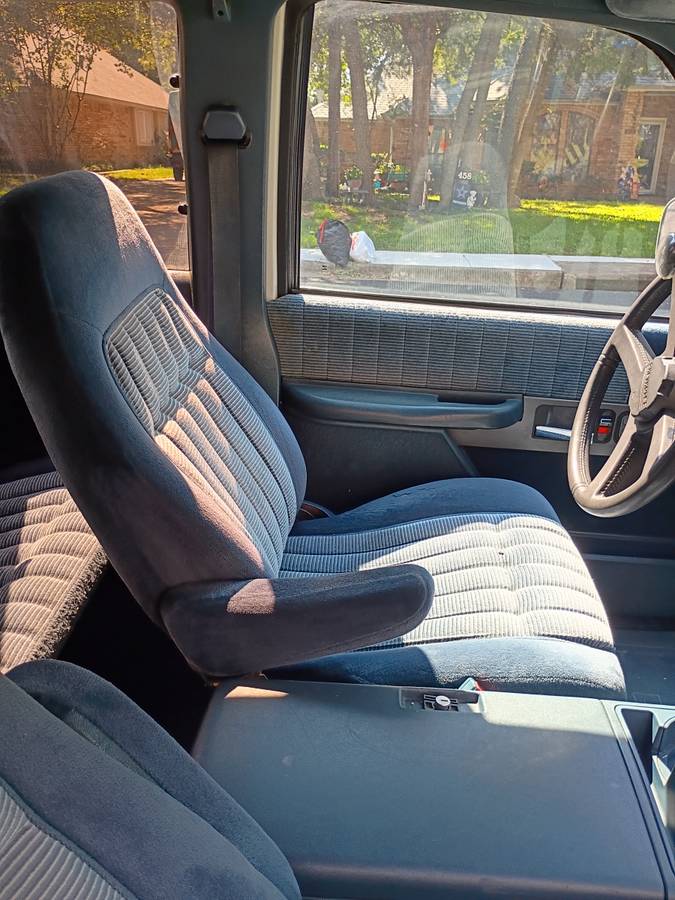 Chevy-silverado-2500hd-diesel-1993-white-18