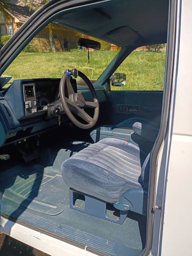 Chevy-silverado-2500hd-diesel-1993-white-2