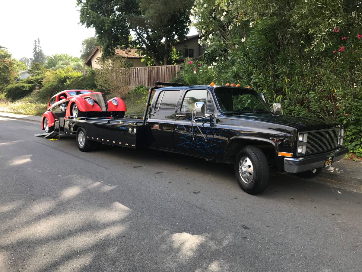 Chevy-silverado-3500-1982-black-14
