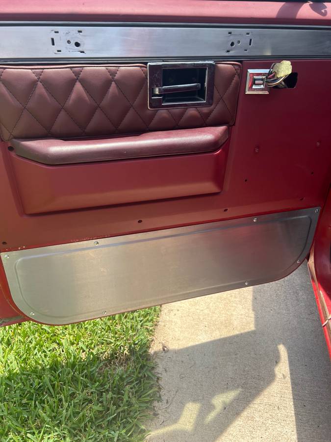 Chevy-silverado-3500-1987-red-11