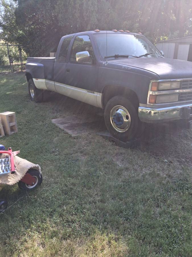 Chevy-silverado-3500-diesel-1993-blue-2