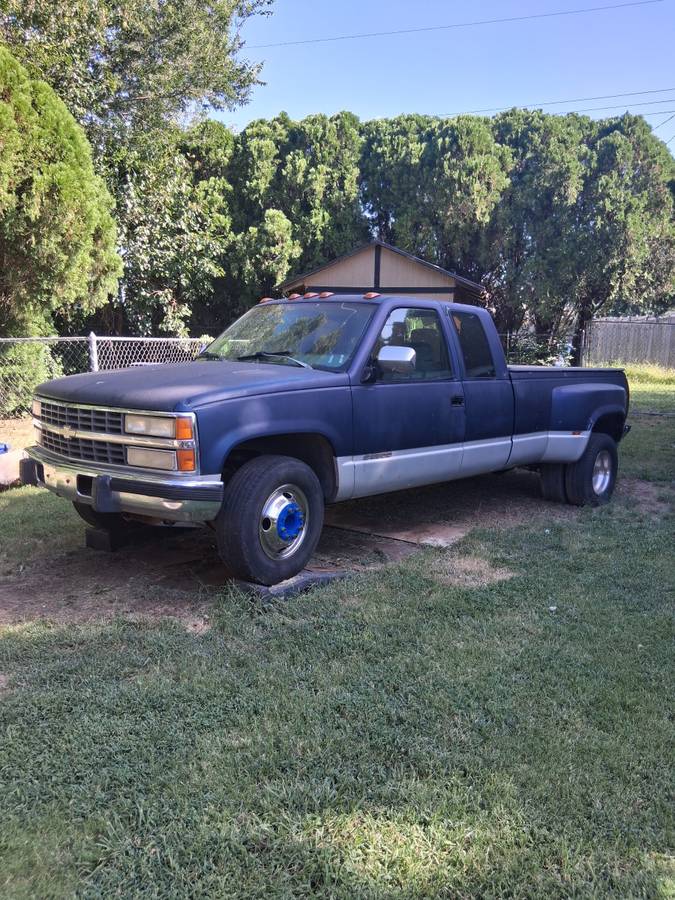 Chevy-silverado-3500-diesel-1993-blue