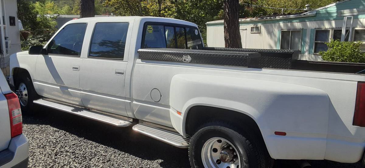 Chevy-silverado-3500hd-1993-white-2