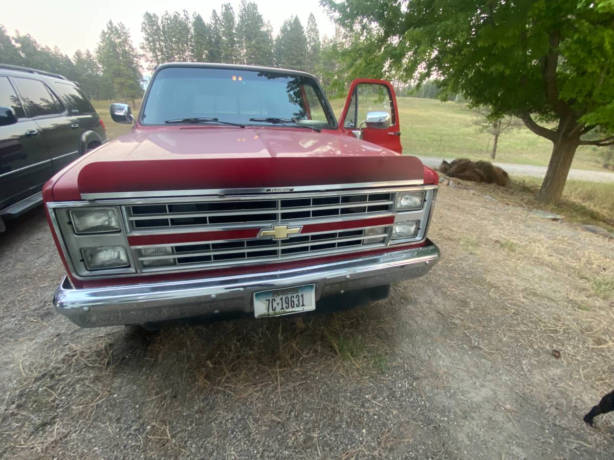 Chevy-silverado-4x4-pickup-1987-red-1